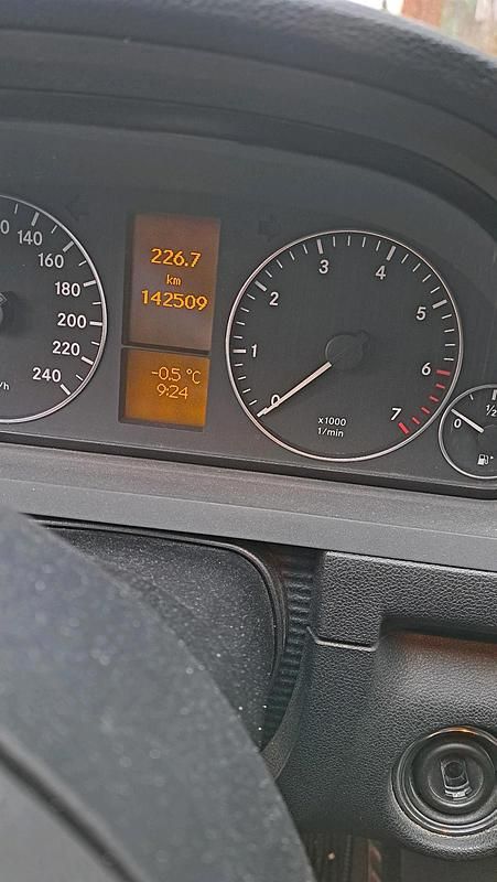 Gebraucht Mercedes A150 95 PS (69 kW) 2009 Schwarz Kleinwagen