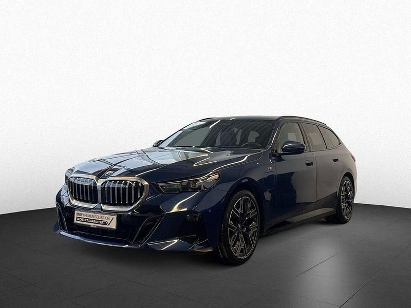 Gebraucht BMW 530e M Sport 299 PS (219 kW) 2024 Phytonicblau (blau) Kombi