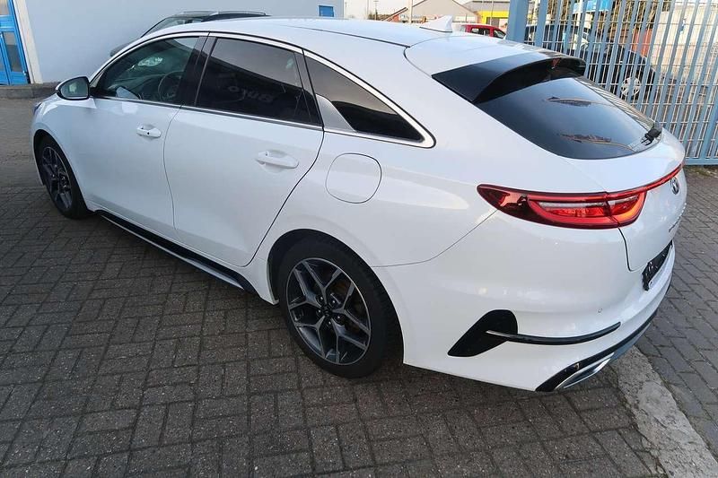 Gebraucht Kia ProCeed GT-Line 140 PS (102 kW) 2020 (hw2) deluxe white m Kombi