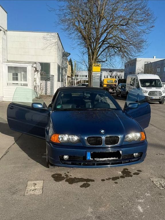 Gebraucht BMW 318 Cabriolet 143 PS (105 kW) 2002 Blau Cabrio