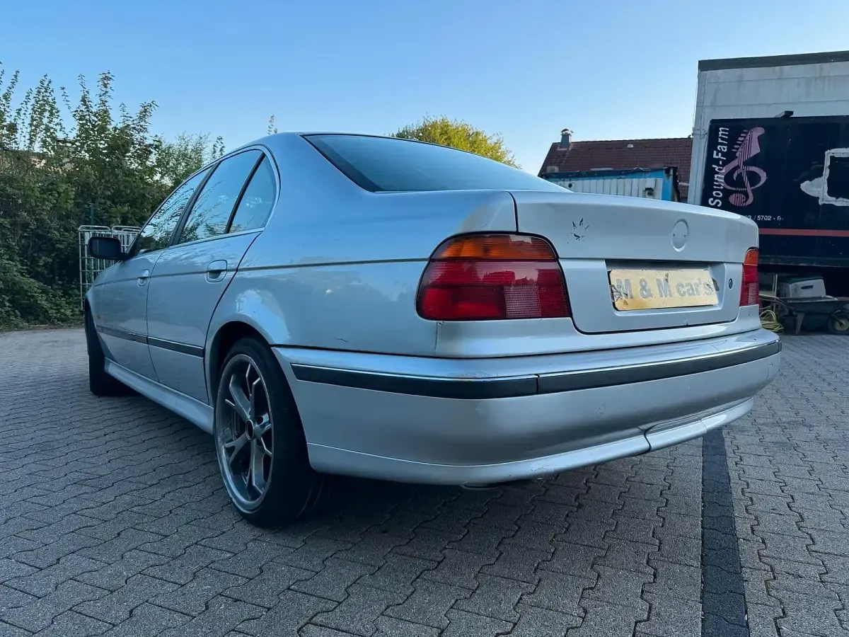 Gebraucht BMW 523 168 PS (123 kW) 1999 Grau Limousine