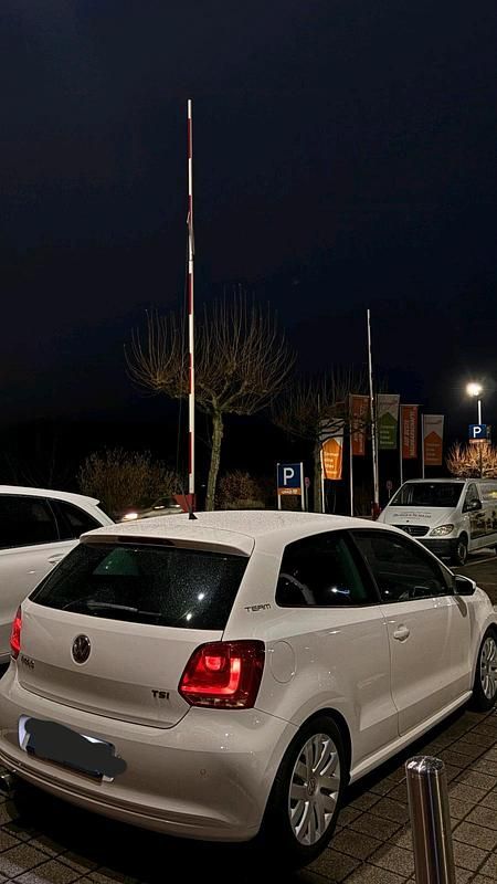 Gebraucht VW Polo Team 105 PS (77 kW) 2010 Weiß Kleinwagen