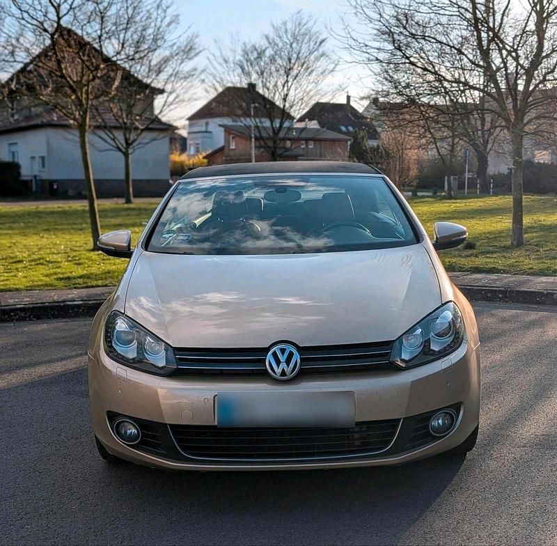Gebraucht VW Golf 105 PS (77 kW) 2011 Gold Cabrio