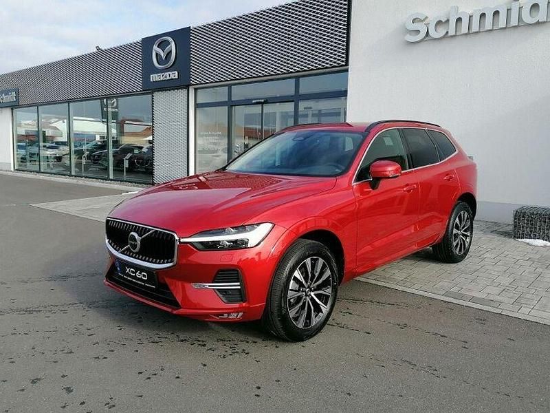 Gebraucht Volvo XC60 Core 197 PS (144 kW) 2023 Fusion red metallic SUV