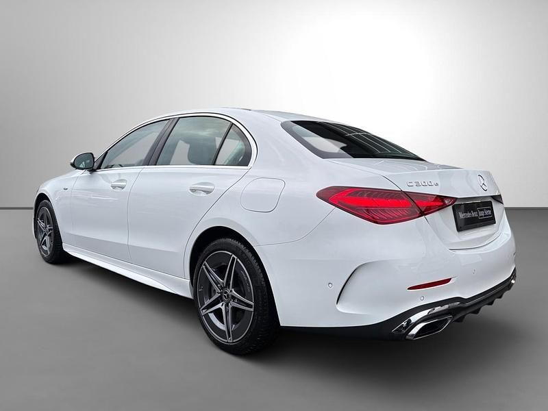 Gebraucht Mercedes C300e AMG 313 PS (230 kW) 2025 Weiß Limousine