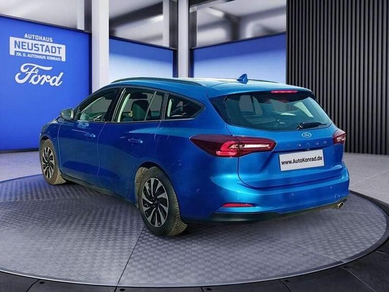 Gebraucht Ford Focus Titanium 155 PS (114 kW) 2024 Desert island blue metallic Kombi
