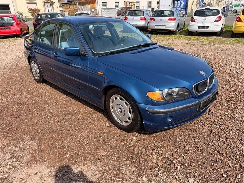 Second-hand BMW 318 143 CP (105 kW) 2002 Albastru Berlinǎ