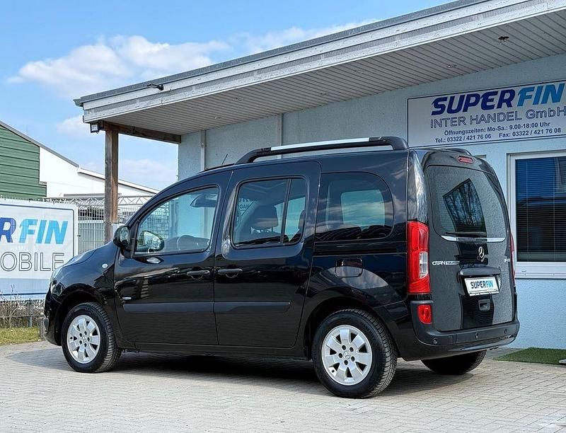 Gebraucht Mercedes Citan 111 Edition 110 PS (80 kW) 2015 Schwarz Kombi