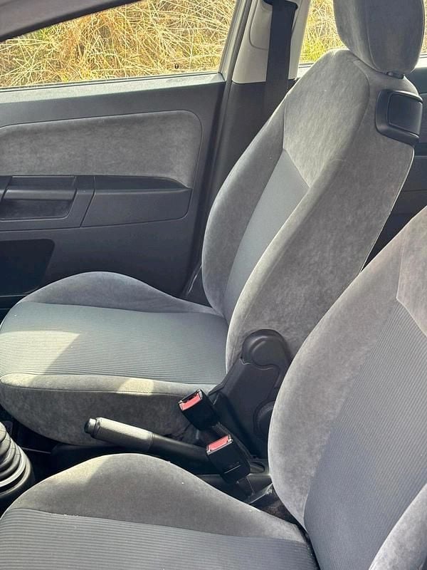 Gebraucht Ford Fusion 100 PS (73 kW) 2003 Silber Kleinwagen