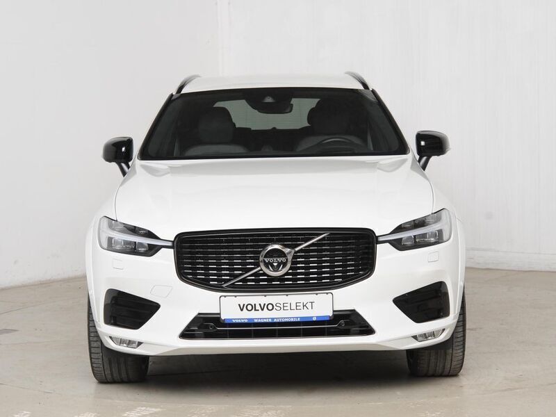 Gebraucht Volvo XC60 R-Design 235 PS (172 kW) 2021 Crystal weißperleffekt SUV