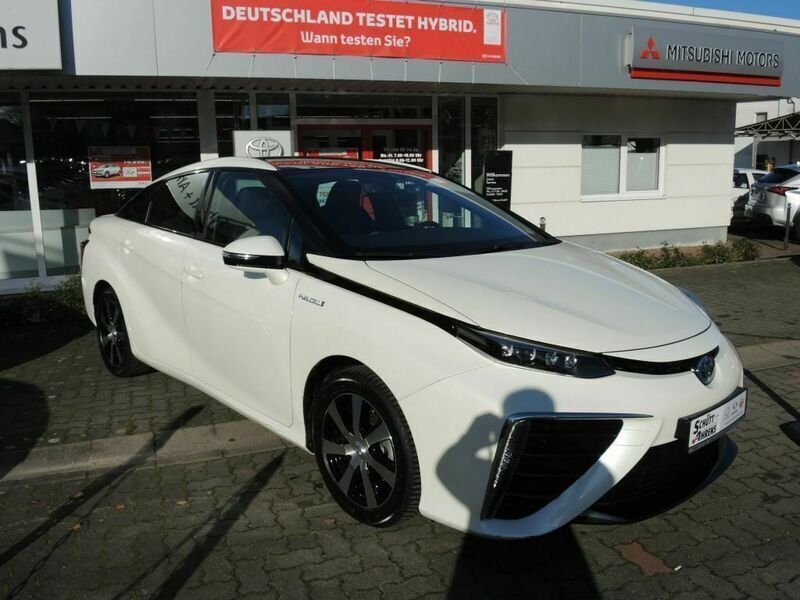 Gebraucht Toyota Mirai 154 PS (113 kW) 2015 Weiß metallic Limousine