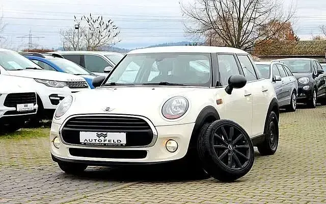 Używany Mini ONE 75 KM (55 kW) 2016 Biały Hatchback