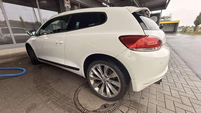 Gebraucht VW Scirocco 160 PS (117 kW) 2009 Weiß Coupé