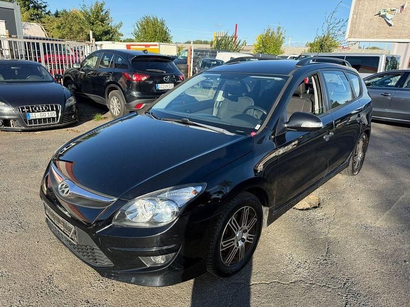 Gebraucht Hyundai i30 Edition 109 PS (80 kW) 2012 Schwarz Kombi