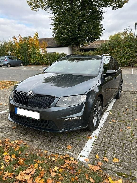 Grau Gebraucht 2014 Skoda Octavia RS Kombi | 13.000 € (Fairer Preis) - Bild 1/4