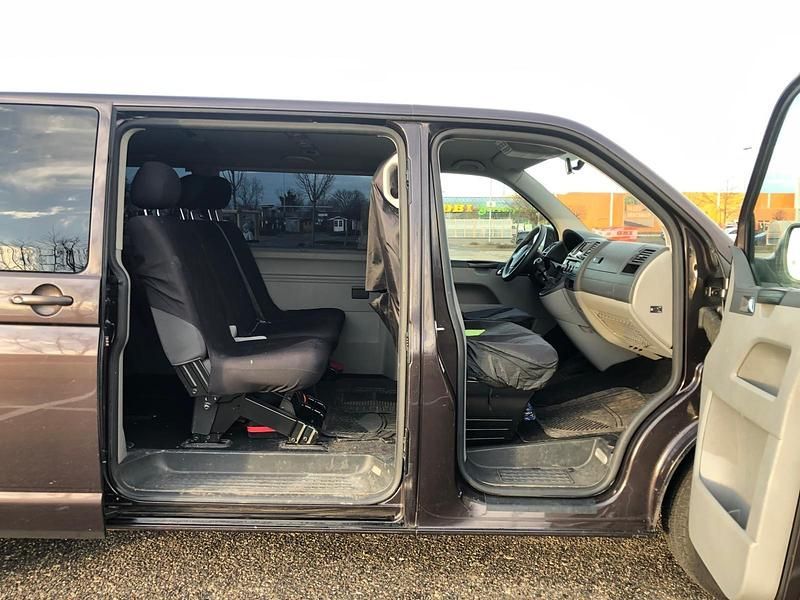 Gebraucht VW T5 102 PS (75 kW) 2011 Violett Van