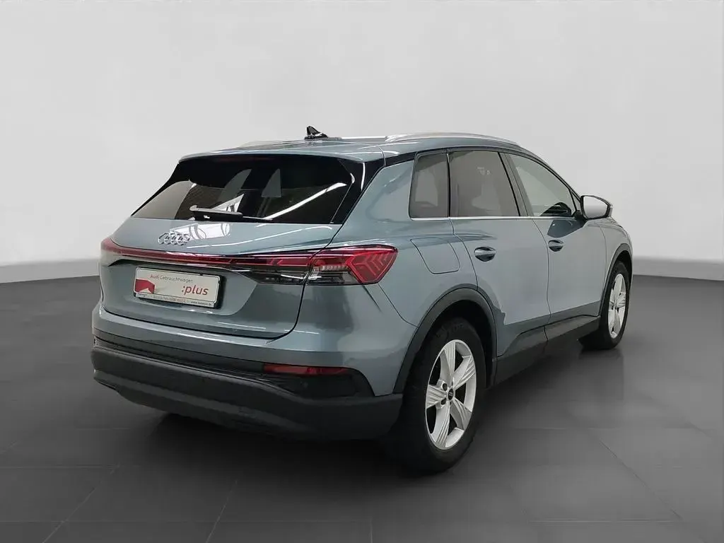 Gebraucht Audi Q4 e-tron Comfort 125 kW (170 PS) 2023 Geysirblau metallic SUV