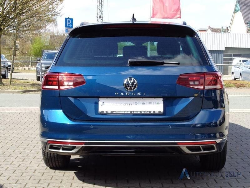 Gebraucht VW Passat Business 200 PS (147 kW) 2022 Blau Kombi