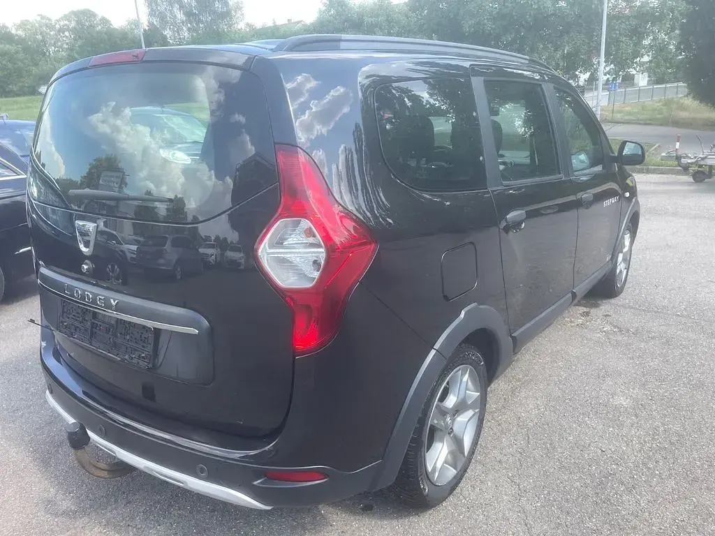 Gebraucht Dacia Lodgy Stepway 116 PS (85 kW) 2020 Schwarz Van / Kleinbus