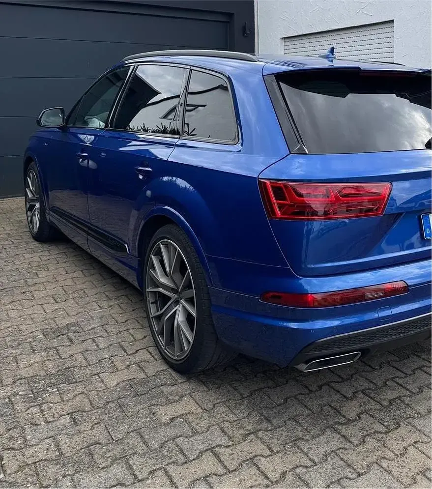 Używany Audi Q7 Exclusive 272 KM (200 kW) 2017 Niebieski SUV