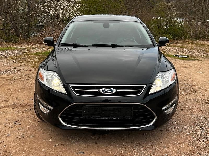 Gebraucht Ford Mondeo 200 PS (147 kW) 2014 Schwarz Limousine