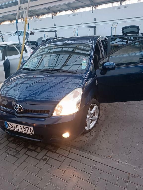 Gebraucht Toyota Corolla Verso 177 PS (130 kW) 2007 Blau Van / Kleinbus