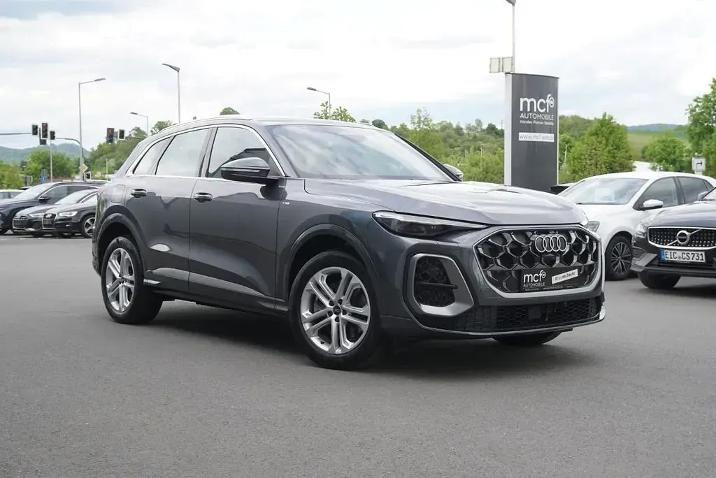 Gebraucht Audi Q5 S-Line 204 PS (150 kW) 2025 Grau SUV