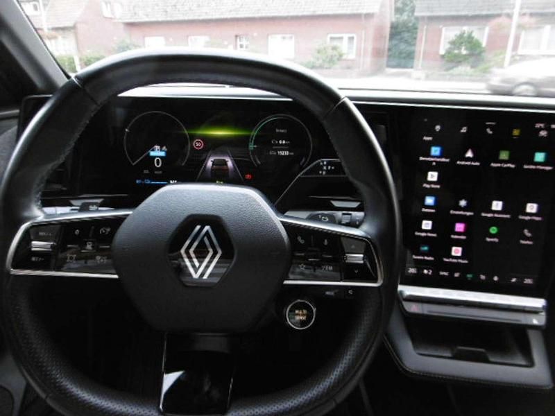 Gebraucht Renault Megane E-Tech Techno 160 kW (218 PS) 2022 Gris kqj + noir gne Limousine