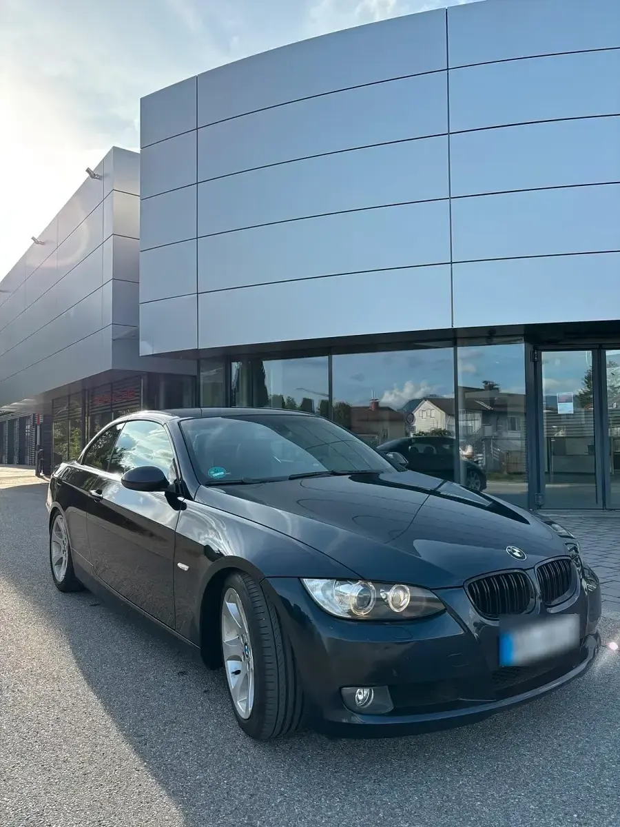 Gebraucht BMW 325 Cabriolet 218 PS (160 kW) 2009 Blau Cabrio