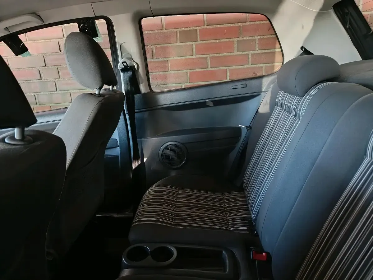 Usado VW Fox 54 CV (39 kW) 2007 Negro Utilitario