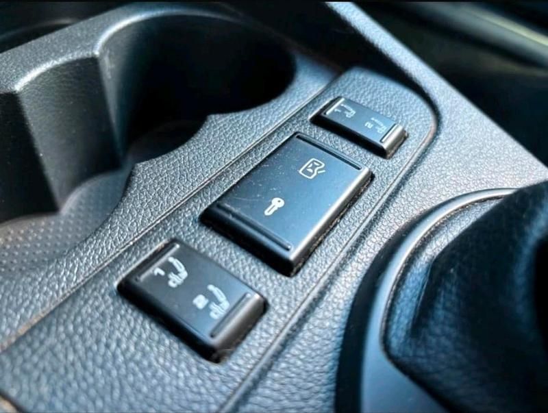 Gebraucht Skoda Fabia RS 175 PS (128 kW) 2013 Blau Limousine