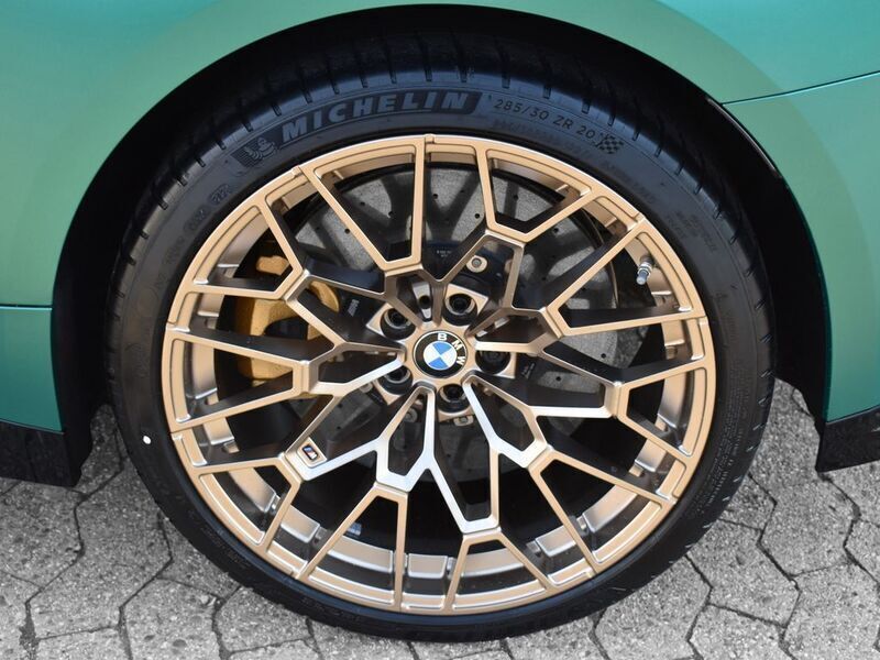 Gebraucht BMW M4 Performance 551 PS (405 kW) 2024 Frozen isle of man green metal Coupé