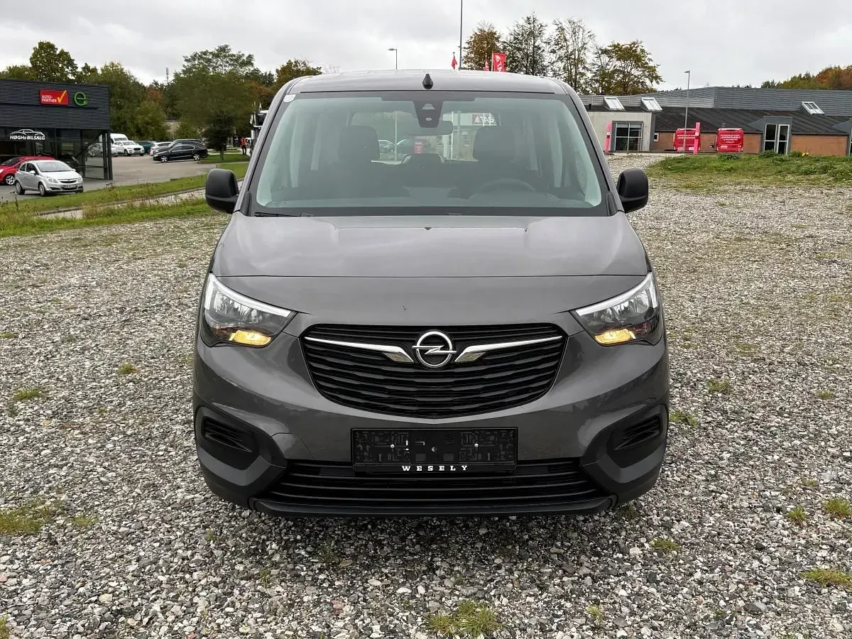 Gebraucht Opel Combo-e Life Edition 100 kW (137 PS) 2024 Volcano grey (m2) Van / Kleinbus