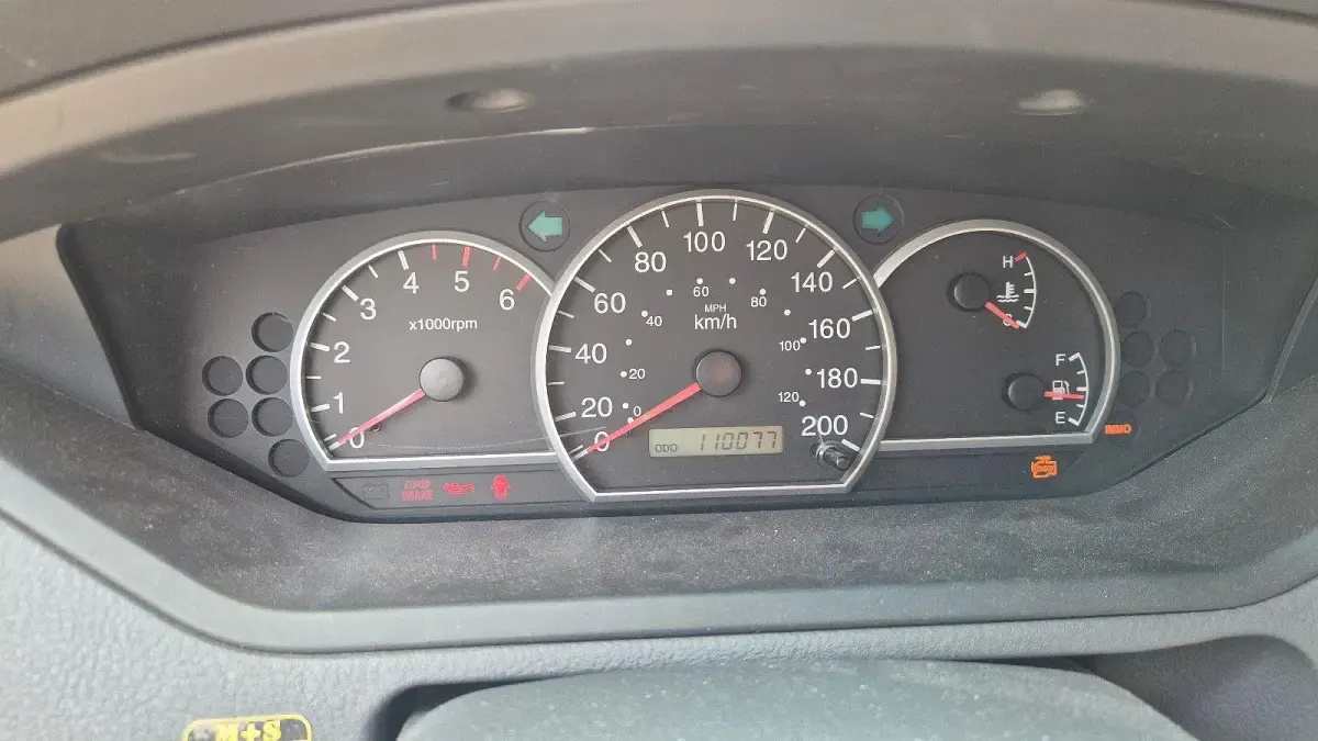 Gebraucht Kia Carens 113 PS (83 kW) 2003 Grün Van / Kleinbus
