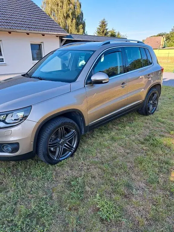 Gebraucht VW Tiguan Life 140 PS (102 kW) 2013 Gelb SUV