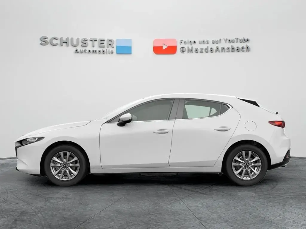 Używany Mazda 3 140 KM (102 kW) 2024 Czarny Sedan/Limuzyna