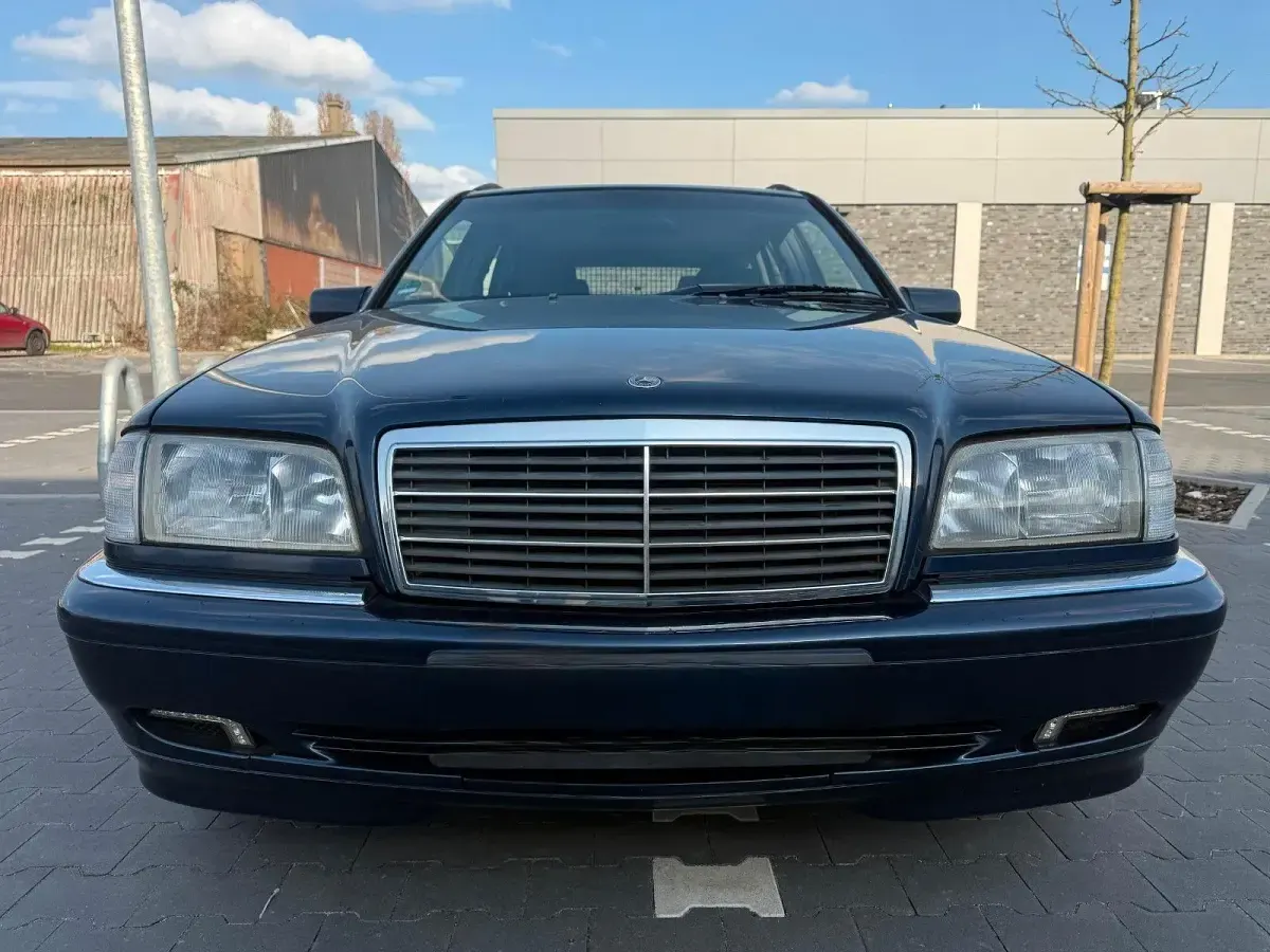 Gebraucht Mercedes C180 Elegance 122 PS (89 kW) 1998 Blau Kombi