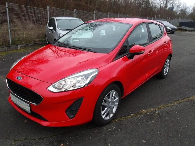 Gebraucht Ford Fiesta 95 PS (69 kW) 2021 Rot Limousine