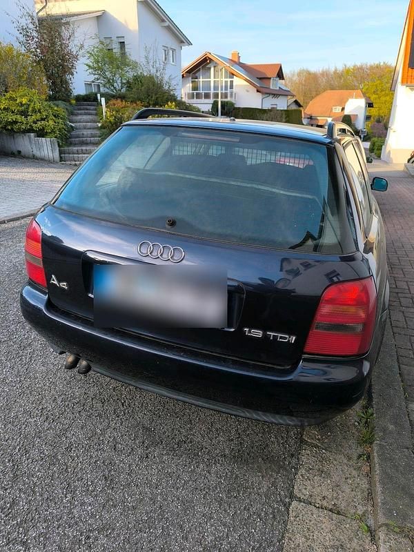 Gebraucht Audi A4 110 PS (80 kW) 1998 Blau Kombi
