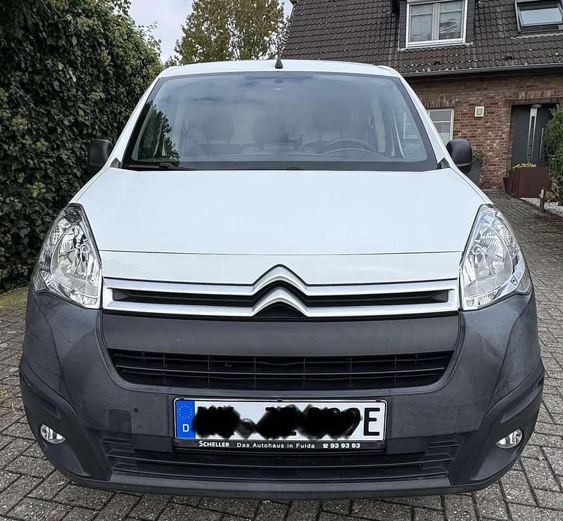 Second-hand Citroën Berlingo Profi 49 kW (67 CP) 2019 Alb Monovolum