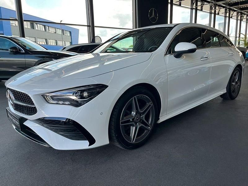 Gebraucht Mercedes CLA200 Shooting Brake Advanced Plus 164 PS (120 kW) 2024 Weiß Kombi