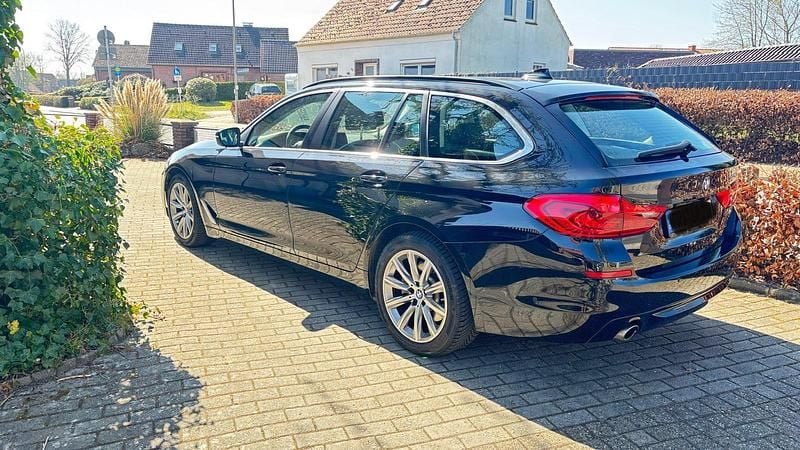 Gebraucht BMW 525 231 PS (169 kW) 2018 Schwarz Kombi