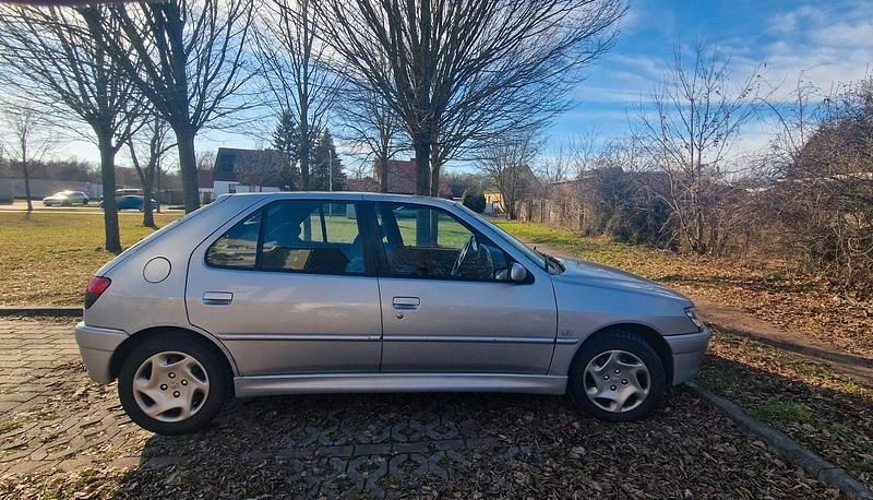 Gebraucht Peugeot 306 110 PS (80 kW) 1999 Grau Limousine