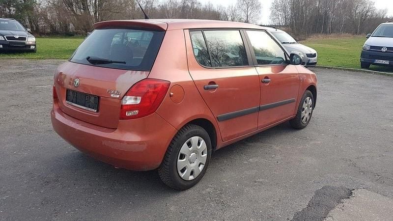 Gebraucht Skoda Fabia 60 PS (44 kW) 2008 Orange Limousine