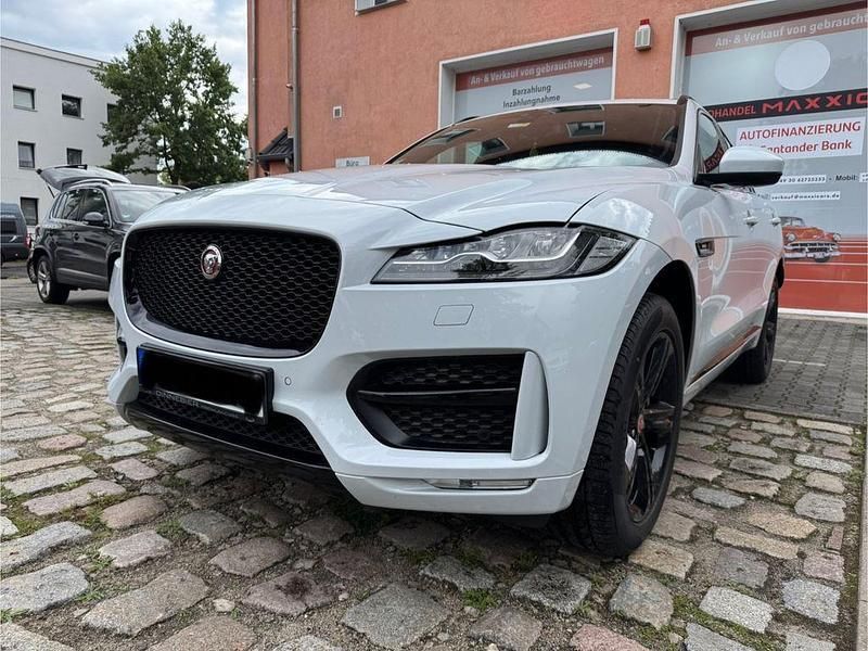 Weiß Gebraucht 2017 Jaguar F-Pace R-Sport SUV | 19.800 € (Fairer Preis) - Bild 1/4