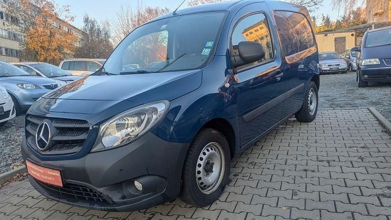 Gebraucht Mercedes Citan 111 110 PS (80 kW) 2016 Blau Van / Kleinbus
