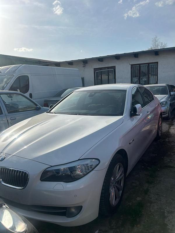 Gebraucht BMW 525 218 PS (160 kW) 2013 Weiß Limousine