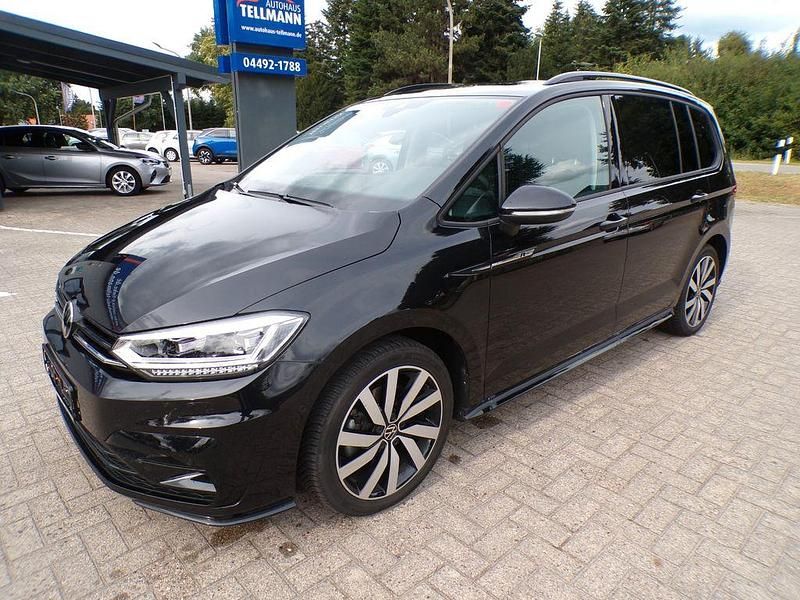 Schwarz Gebraucht 2025 VW Touran R-line Van / Kleinbus | 40.490 € (Teuer) - Bild 1/4