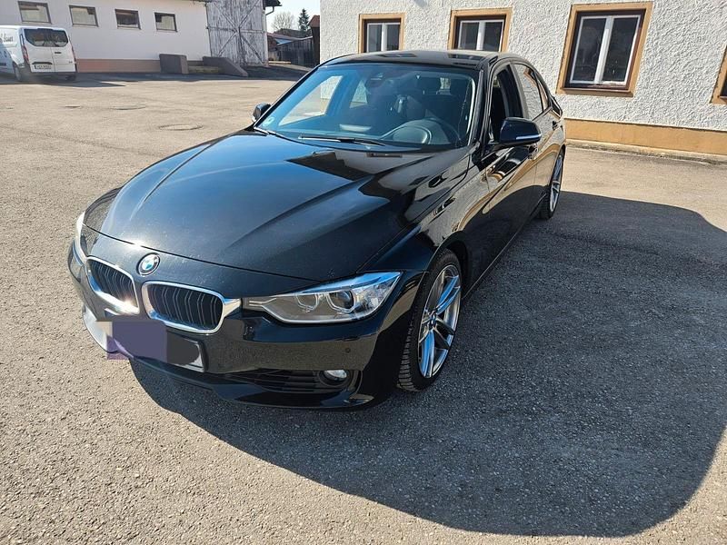 Usata BMW 330 258 CV (189 kW) 2012 Nero Berlina