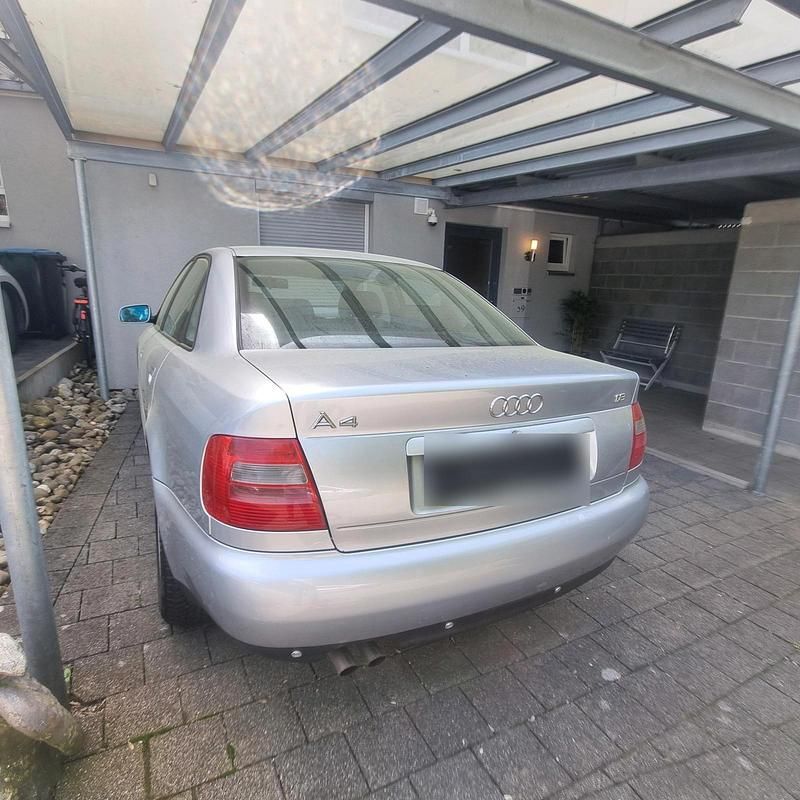 Usata Audi A4 150 CV (110 kW) 1997 Argento Berlina